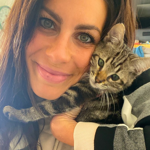 Meet your Posher, Gemma - Picture 1 of 1